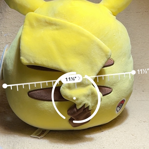 Pokemon Center Pikachu Winking Squishmellow - Picture 4 of 4